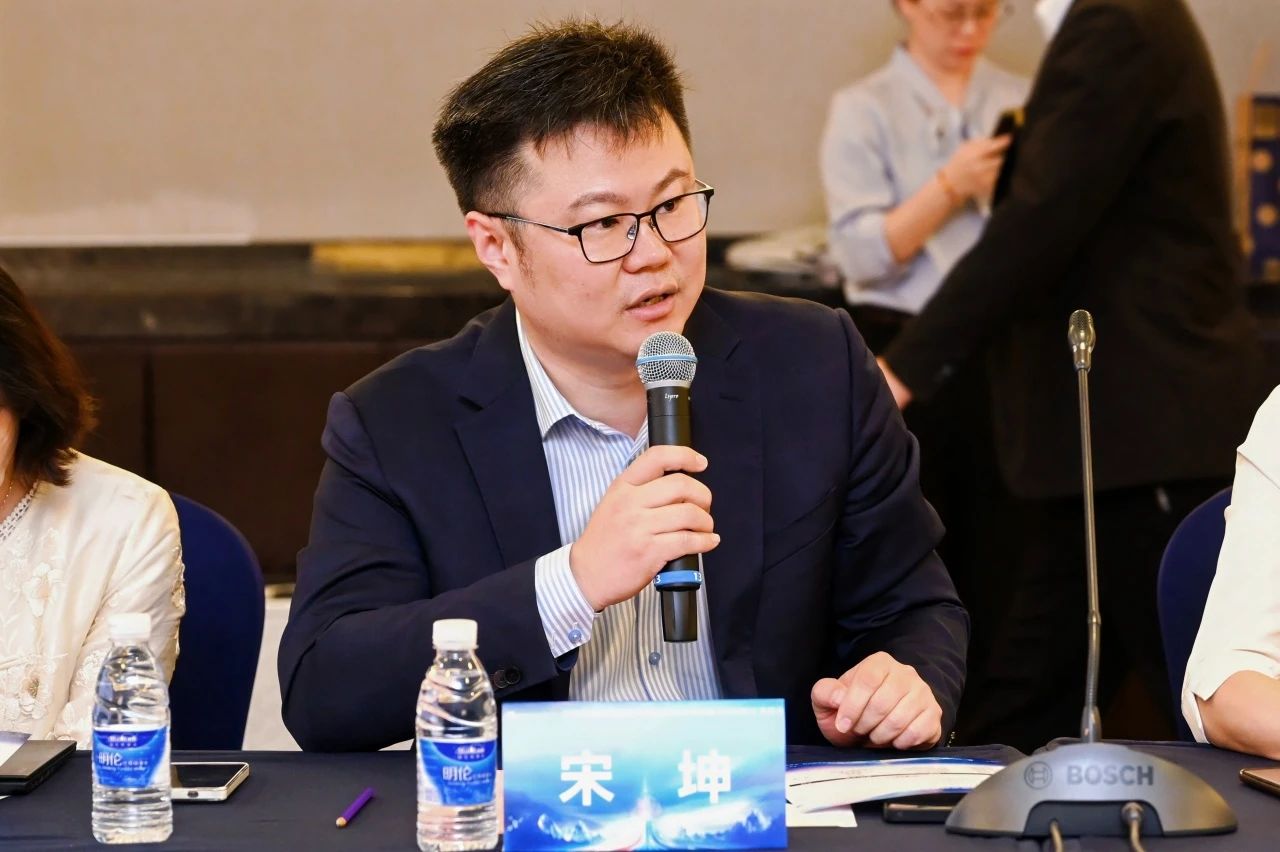 1747708075170451.jpg 2-3.jpg