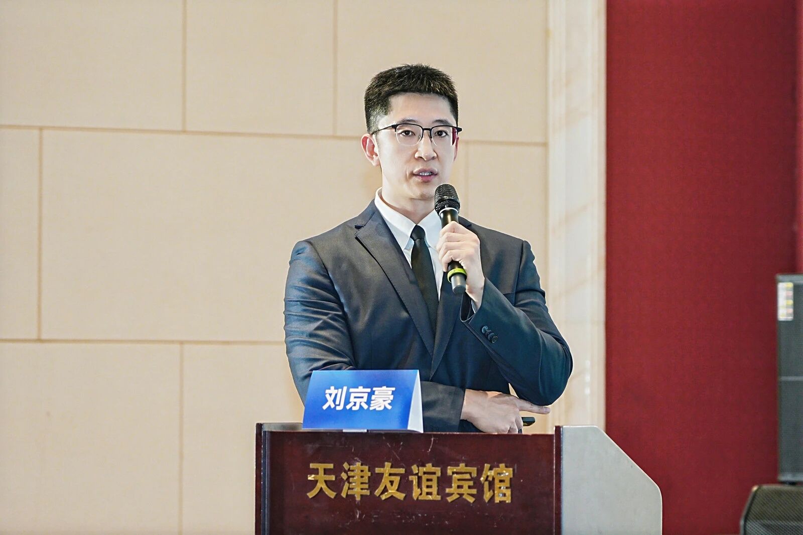 1760796315834703.jpg 1-1.jpg